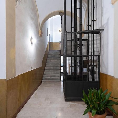 Lussuoso Appartamento Nel Cuore Del Centro Storico Bologna Exterior photo