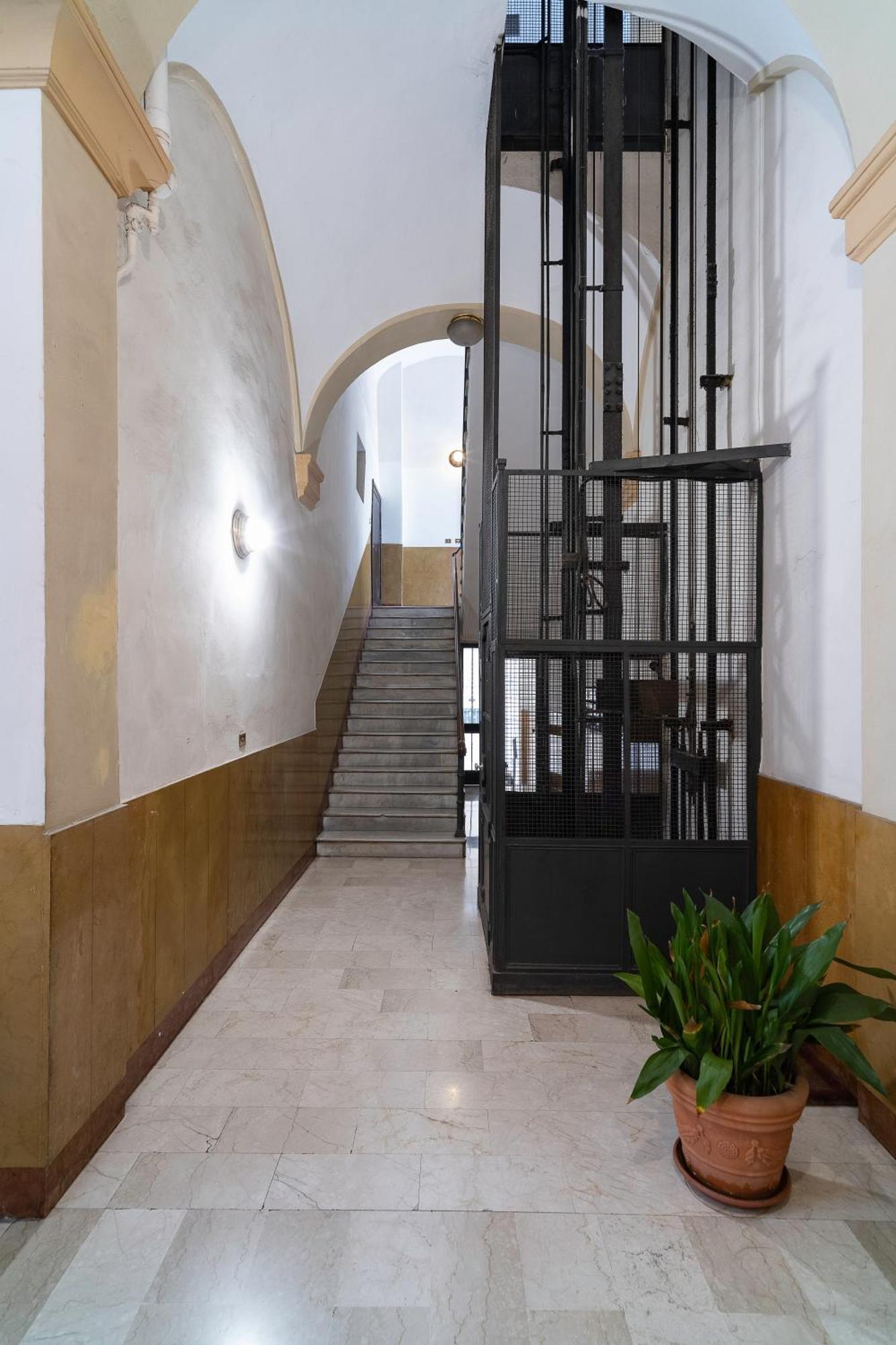 Lussuoso Appartamento Nel Cuore Del Centro Storico Bologna Exterior photo